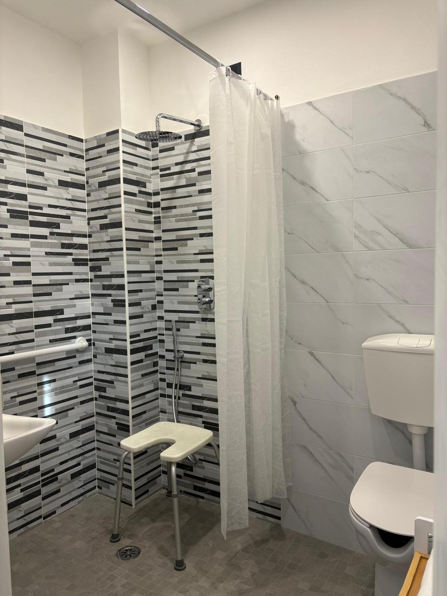 Crossroad Hotel Rome Bagian luar foto